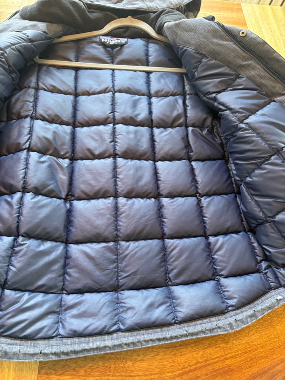Patagonia Men's Jacket Heathered Navy - Picture 8 of 16